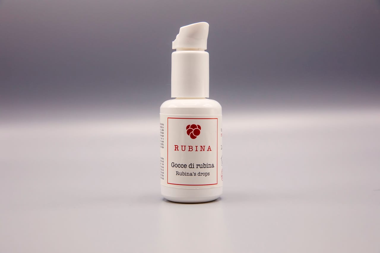 Gouttes Rubina 3 en 1 VISAGE, CORPS, MAINS de velours (essence et sérum) hydratantes et apaisantes. Huiles précieuses et vitamine D3. Vegan ok, sans parabènes. Produits artisanaux fabriqués en Italie